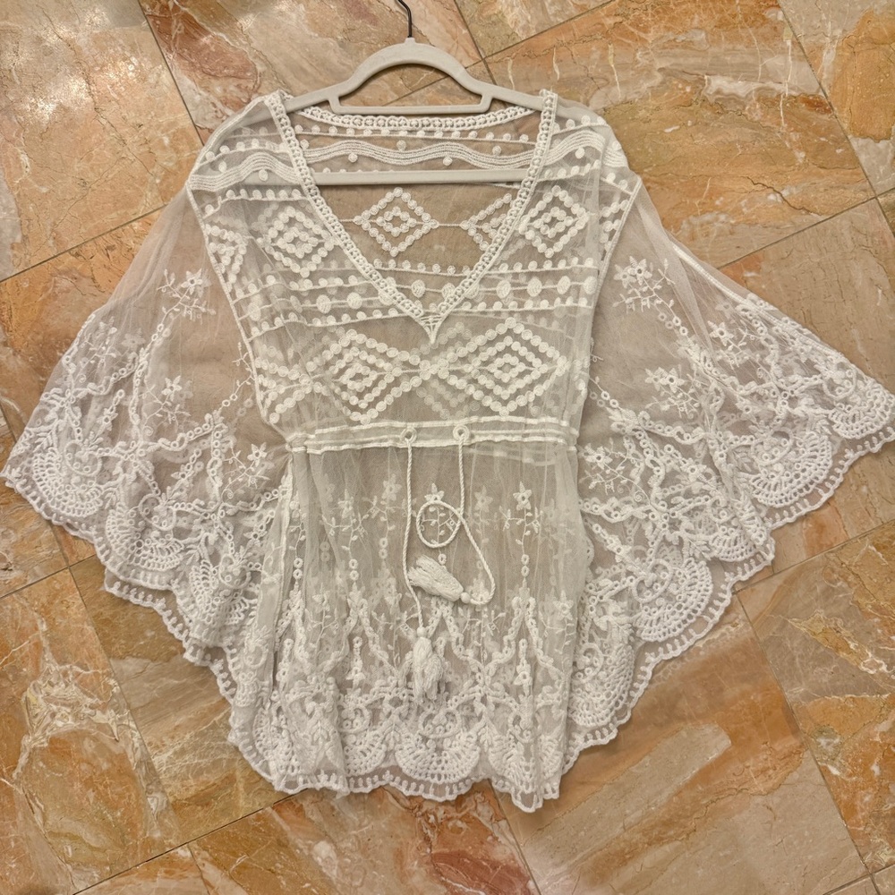 Women’s White Lace Bohemian Coverup Top